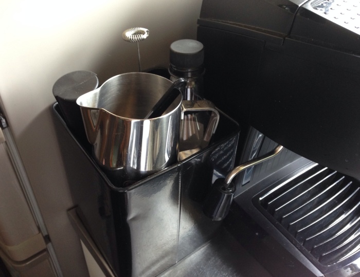 デロンギのエスプレッソマシーンの置き場所 Taste Season いいんちゃう