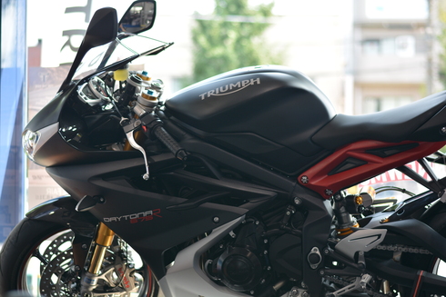 NEWカラー デイトナ675R 入荷です_d0100125_14443871.jpg