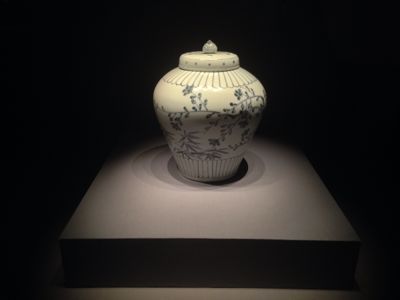 李朝の白磁の世界へ : *ソウルからくらしのこよみ*