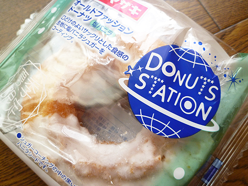 【菓子パン】DONUTS STATION オールドファッションドーナツ 塩バニラ＠ヤマザキ_c0152767_6165391.jpg