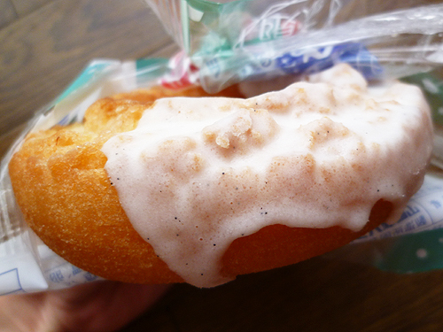 【菓子パン】DONUTS STATION オールドファッションドーナツ 塩バニラ＠ヤマザキ_c0152767_6175862.jpg