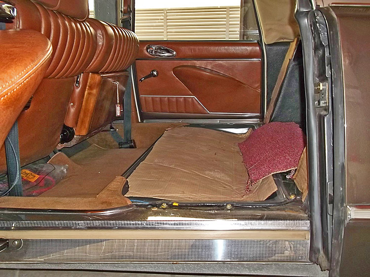 ◆DS23のrear-Seat を除去して荷物を運ぶ。_c0019483_16574691.jpg