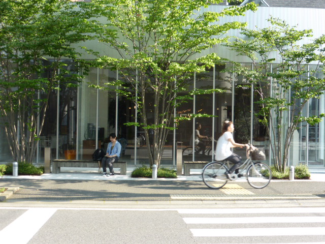 「小さなパブリックスペース」- 2_a0166284_1893874.jpg