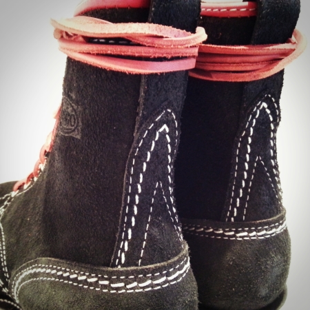 BLACK/RED COMBINATION BOOTS_a0285796_16385173.jpg