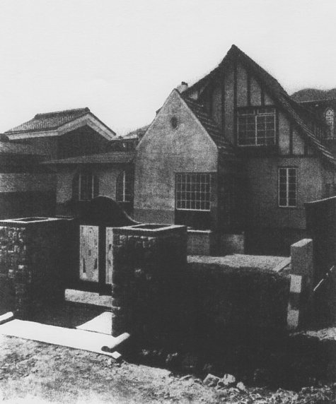 函館区立病院外来診療棟(建築家・関根要太郎函館作品再訪、その2)_f0142606_118097.jpg