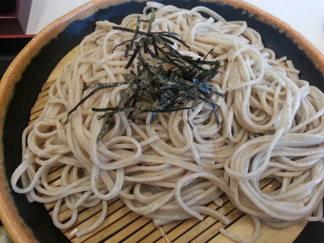 万葉そば 野菜天そば冷¥480+中盛り¥100@つつじヶ丘_b0042308_23422627.jpg