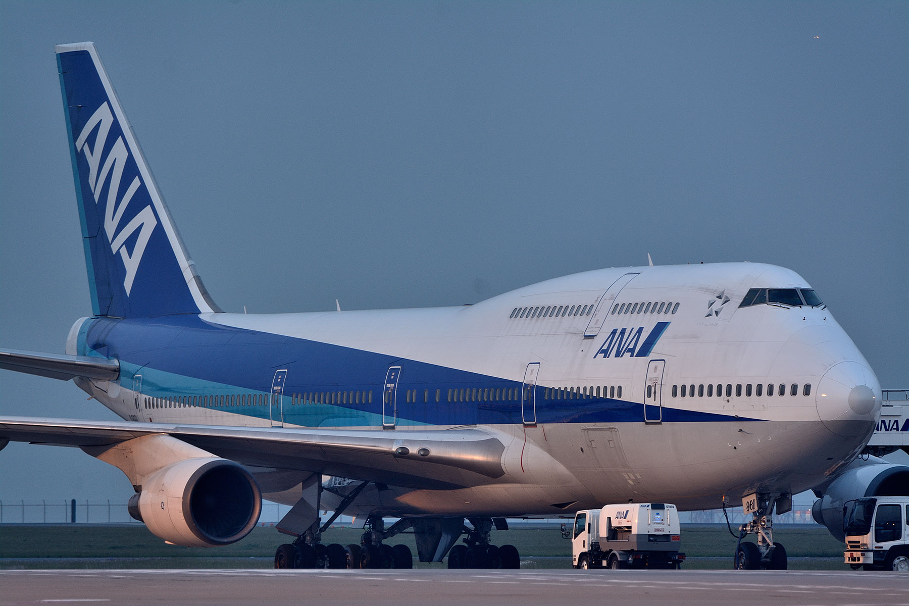 BOEING 747-400D / JA8961 -最後のANAジャンボ離日- : SKY