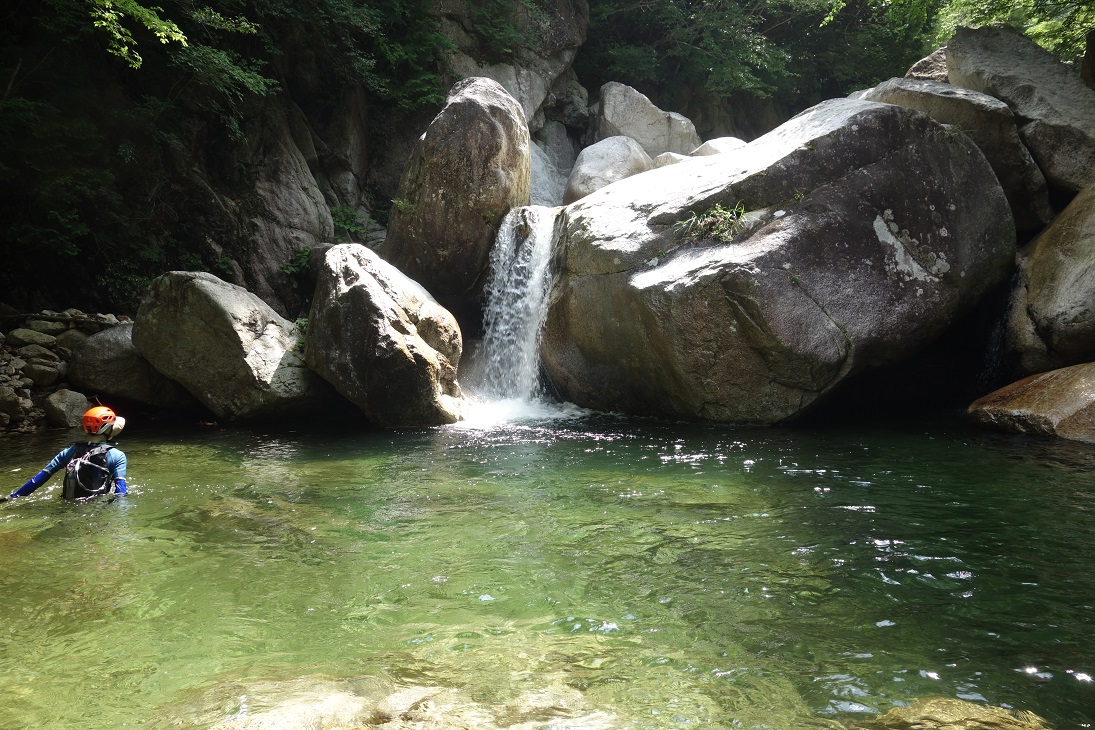 f0348933_09304300.jpg