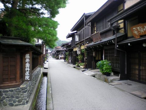 真夏の北陸ローカル線8(ひだ高山天照寺YH/高山本線)_b0005281_20545739.jpg