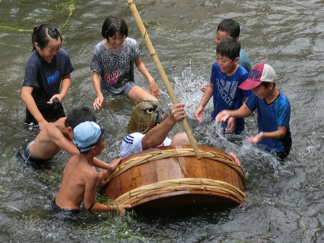 公約通り見事?撃沈した小長井市長 田宿川たらい流し川祭り_f0141310_7355014.jpg