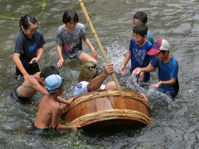 公約通り見事？撃沈した小長井市長　田宿川たらい流し川祭り_f0141310_7355014.jpg