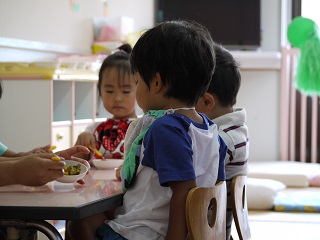147/28給食_f0236012_11292189.jpg
