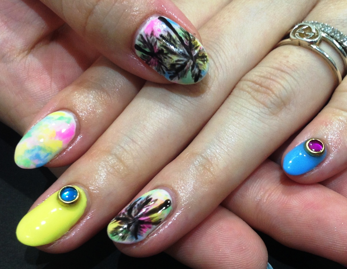 オススメパームツリーネイル 千代田区 御茶ノ水 小川町神保町 ネイルサロン Nail Salon Shanti