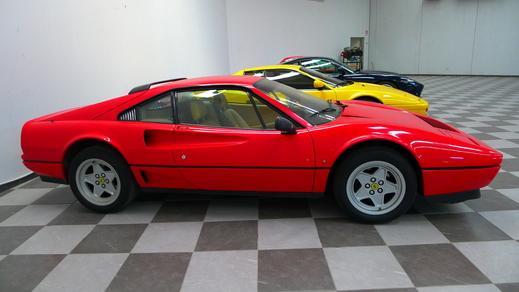 南イタリアのファイバーグラスの308GTB とGTBターボ_a0129711_1311281.jpg
