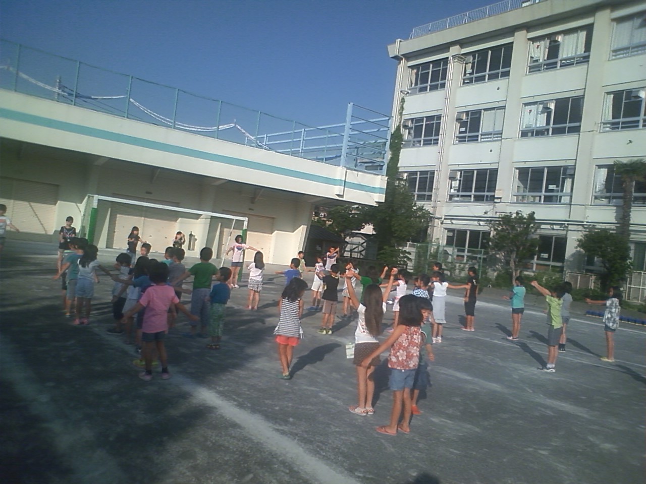 今日から小学校の校庭で地元あじさい三日月の子ども会で夏休みのラジオ体操がスタートしました！_e0178884_13212099.jpg