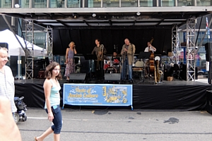 NYのストリート・フェアで世界の音楽を楽しもう Taste of Jewish Culture_b0007805_23332187.jpg
