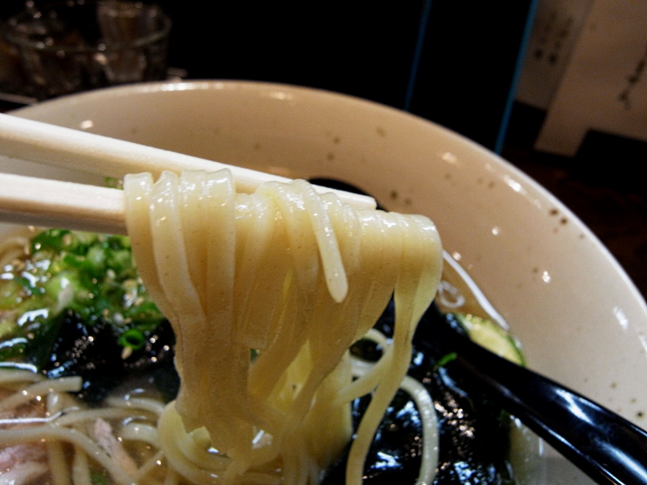 イリコと薄口醤油が決め手の冷やし〔中華そば いぶき/ラーメン/JR天満駅、地下鉄天神橋筋六丁目駅、地下鉄中崎町駅〕_f0195971_11224262.jpg