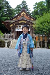本番でお詣りする宇倍神社でもこのとおり....いい笑顔...._b0194185_2334395.jpg