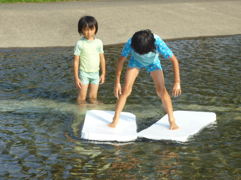 近藤沼公園 忍者になりたくて 水上を歩く ミズグモ を製作 Motoride