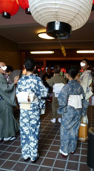 上七軒・マサヨさんの浴衣姿・営業時間のお知らせ。_f0181251_1912724.jpg