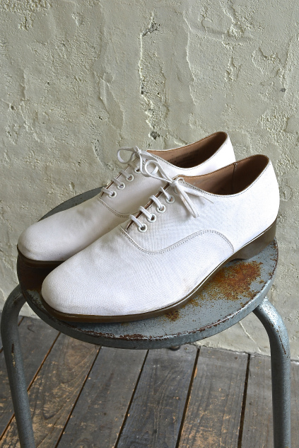 U.K. army white shoes_f0226051_1333413.jpg