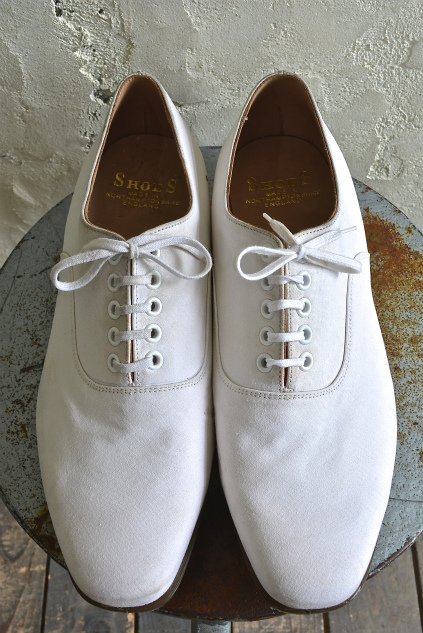 U.K. army white shoes_f0226051_1335138.jpg