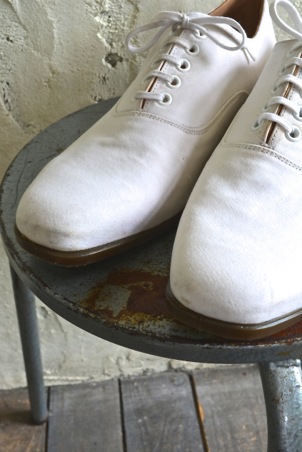 U.K. army white shoes_f0226051_1343128.jpg