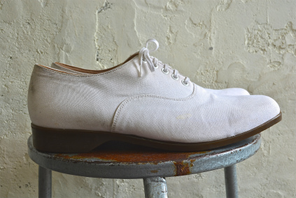 U.K. army white shoes_f0226051_134817.jpg
