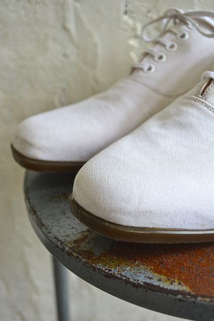 U.K. army white shoes_f0226051_13542.jpg