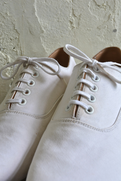 U.K. army white shoes_f0226051_1363552.jpg