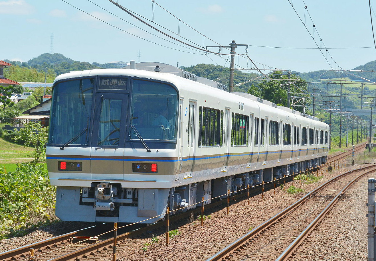 221系キトＫ10編成リニューアル竣工試運転_a0251146_102475.jpg