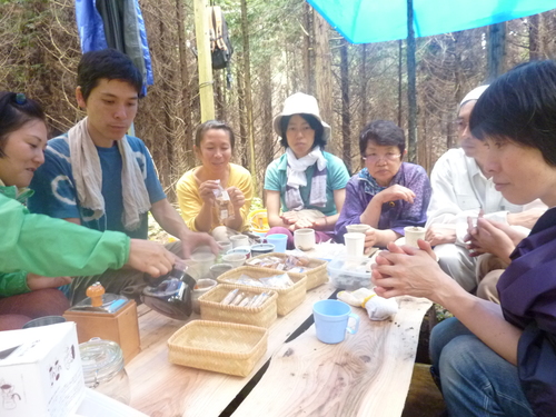 7月13日(日)に、伐採 & 森カフェをしました。_e0263590_21341176.jpg