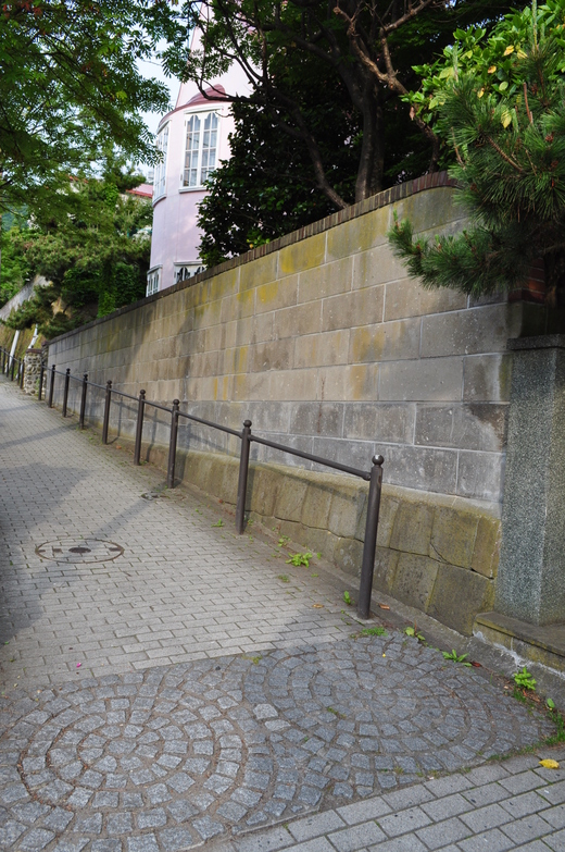 函館元町の旧亀井喜一郎邸(建築家・関根要太郎函館作品再訪、その3)_f0142606_1253316.jpg