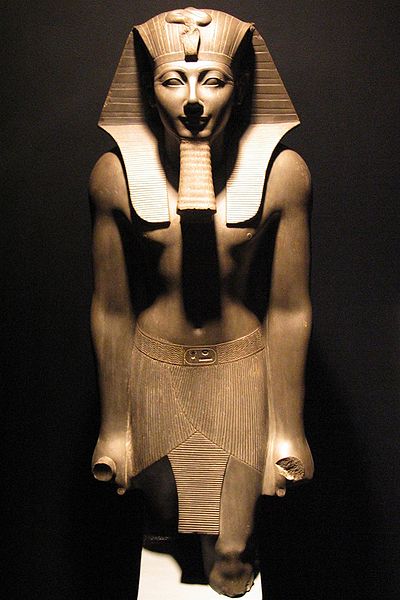超古代ミステリー１：超古代エジプト王はどうして日本人に似ているのか？_e0171614_1212873.jpg