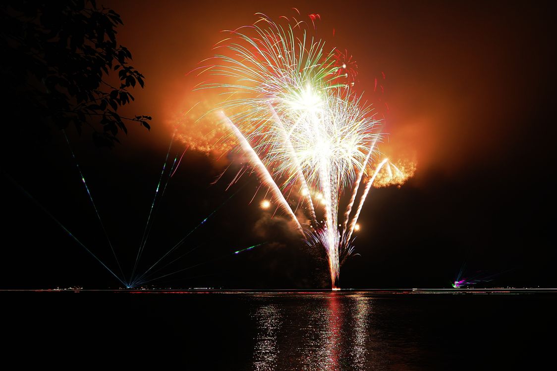 OLYMPUS　E-M10のライブコンポジットで水中花火を撮る。榛名湖水中花火大会_a0031821_8485730.jpg