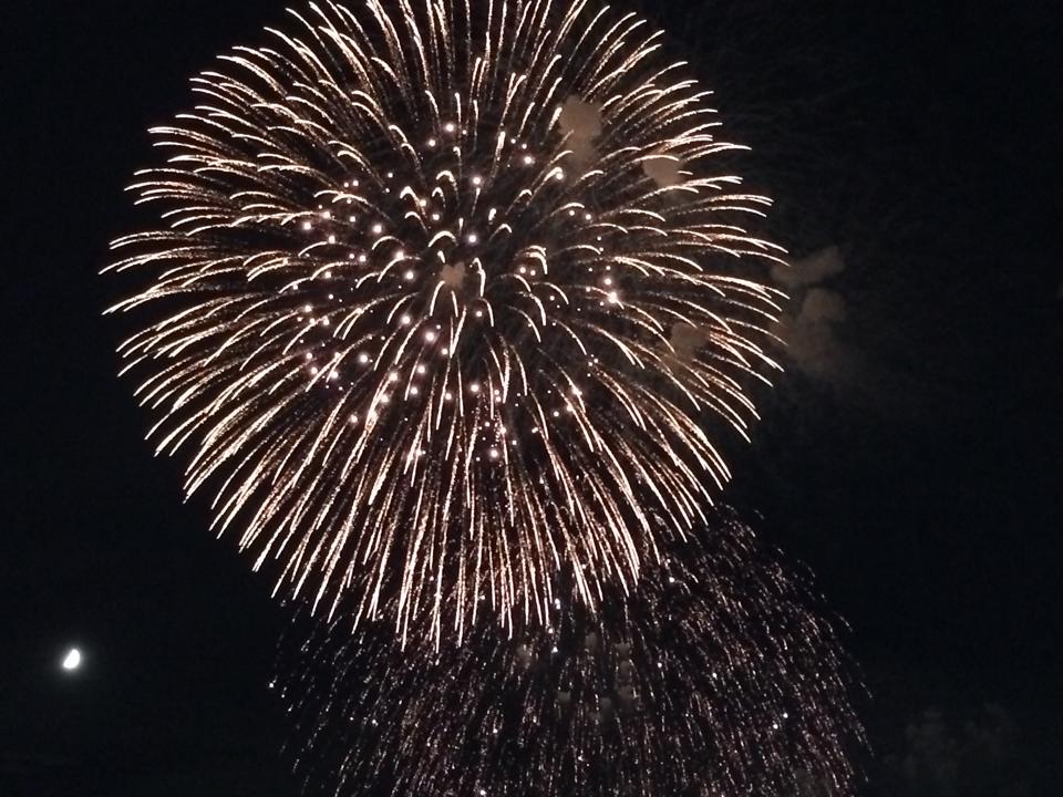 しゃきしゃきポテトサラダサンド 幕張ビーチ花火フェスタ2014に行ってきました☆_c0103827_2333497.jpg