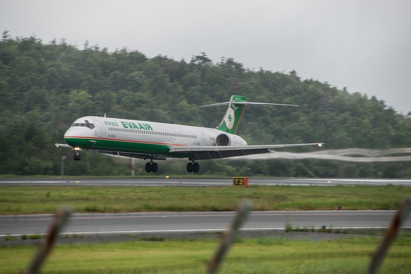 雨の岡山空港_b0198768_21143570.jpg