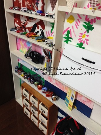 1×4材で簡単DIY。 子供用の棚を作る♪_e0237680_16404045.jpg