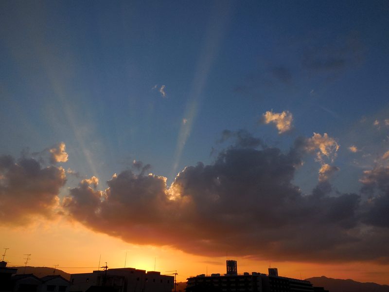 仕事帰りの夕景_f0032011_18414271.jpg