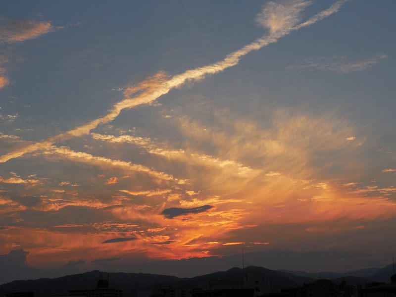 仕事帰りの夕景_f0032011_1841921.jpg