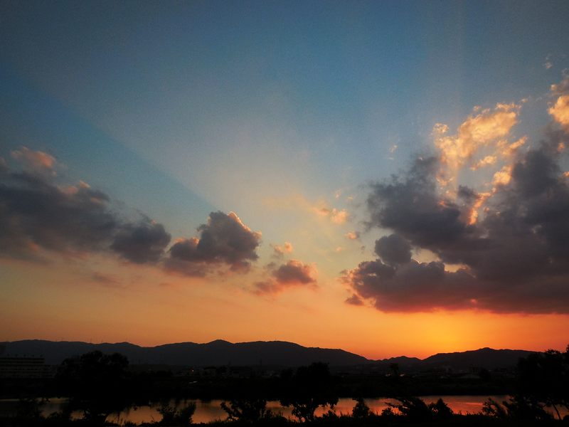 仕事帰りの夕景_f0032011_1842719.jpg