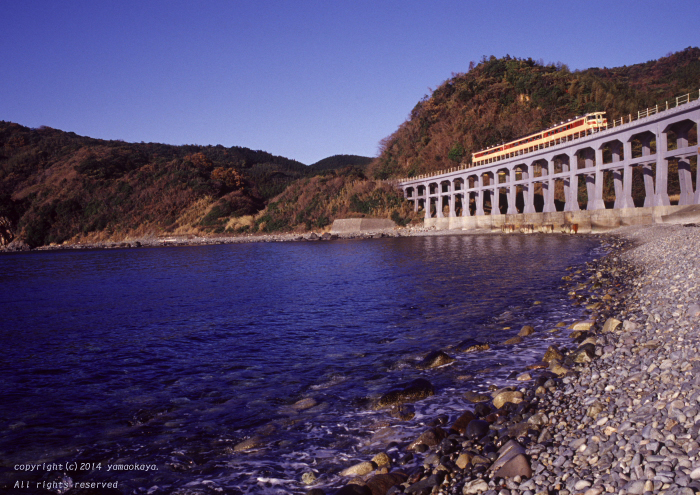宇田郷の鉄橋を下る_d0309612_21283366.jpg