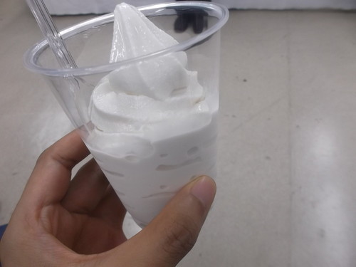 清水白桃ソフトクリーム_f0076001_23443359.jpg