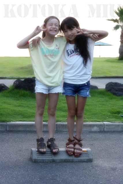 js女子小学生 生足 