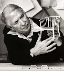 Hans J. Wegner 生誕100周年 Yチェア入荷しました_b0211845_1739246.jpg