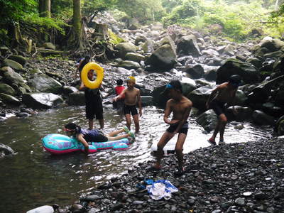 株式会社 旬援隊 川で山で野で畑で!夏休み小旅行!ママ友ご一行様ご来社!! 2014年_a0254656_16422714.jpg