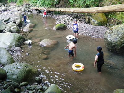 株式会社 旬援隊 川で山で野で畑で!夏休み小旅行!ママ友ご一行様ご来社!! 2014年_a0254656_17202219.jpg