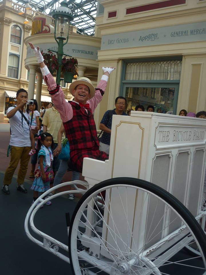 お誕生日は　Magic Kingdom 魔法の国　東京ディズニーランド (Tokyo Disneyland)へⅠ♪•*¨*•.¸¸♪♡✝_a0053662_23173055.jpg