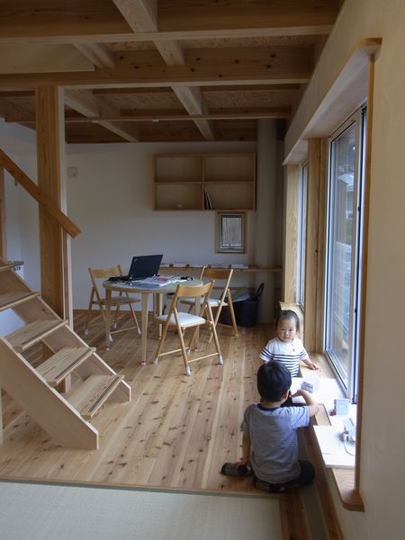 腰の低い窓 広島の高性能住宅 By Studio Enne スタジオエンネ 腰の低い窓 広島の高性能住宅 By Studio Enne スタジオエンネ