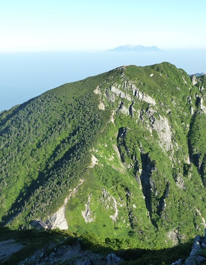 2014 夏・中央アルプス　その４(木曽殿山荘～空木岳～池山尾根で下山）_d0288144_11310445.jpg